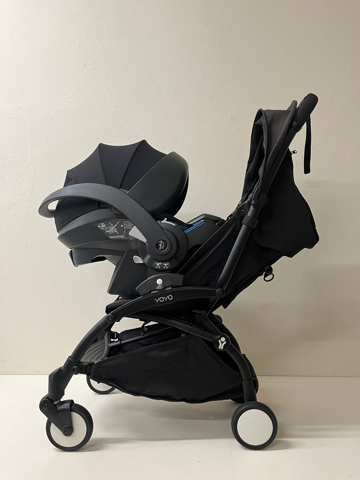Poussette BABYZEN YOYO+ avec cosy iZi Go Modular X1 i-Size - Occasion Bon État